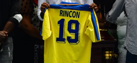 ¿Freddy Rincón iba al volante? / AFP