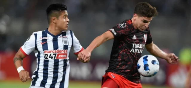 Julián Álvarez, figura de River Plate/ AFP