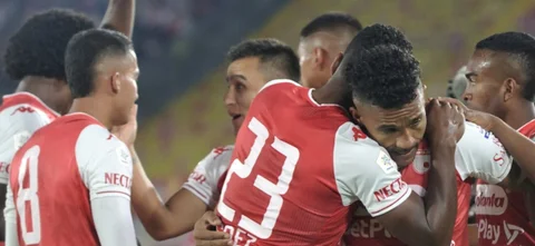 Santa Fe tiene 19 puntos en la Liga BetPlay. / Foto: VizzorImage - Luis Ramírez