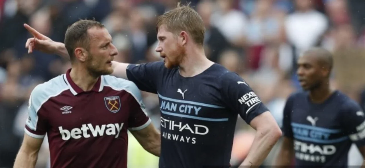 Manchester City es líder con 90 puntos/ AFP