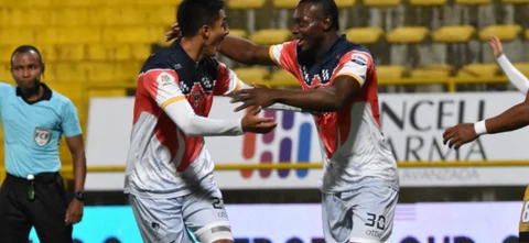 Triunfo de Fortaleza -VizzorImage /Felipe Caicedo