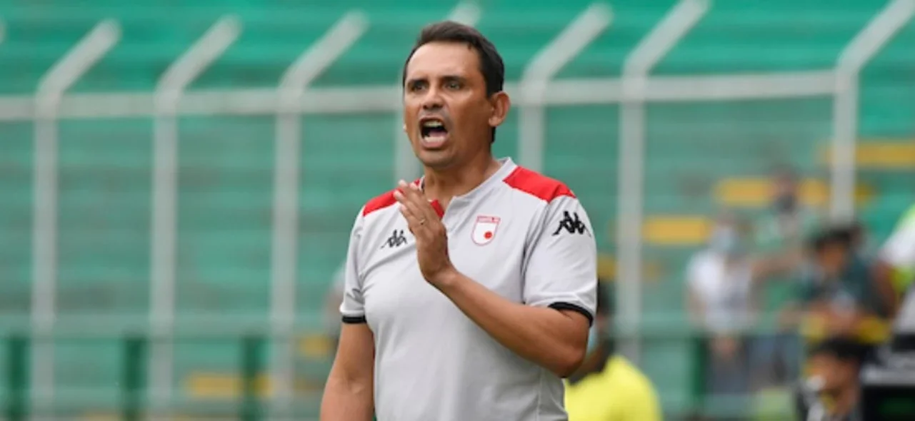 Grigori Méndez, técnico de Santa Fe/ Vizzorimage