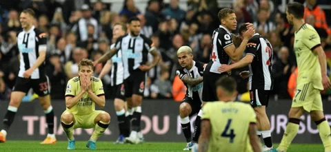 Arsenal ve lejos la posibilidad de regresar a la Champions / AFP