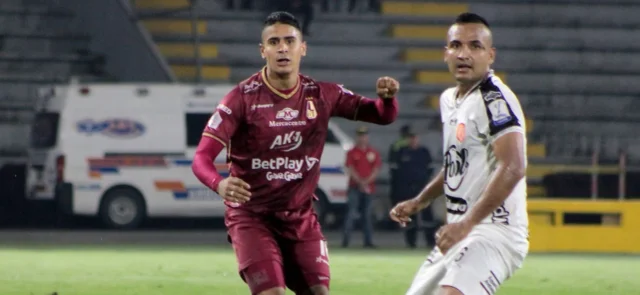 Envigado y Tolima abren los cuadrangulares | Foto: VizzorImage / Juan Torres