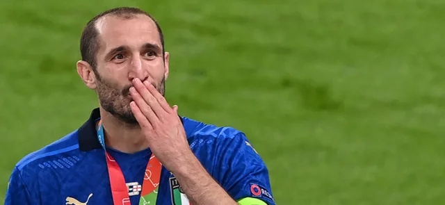 El defensor también se despidió esta temporada de la Juventus. Foto: AFP.