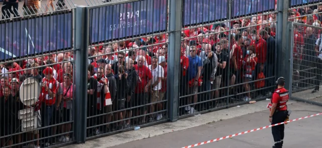 Incidentes en la entrada de hinchas de Liverpool para la final de la Uefa Champions League. Foto: AFP.
