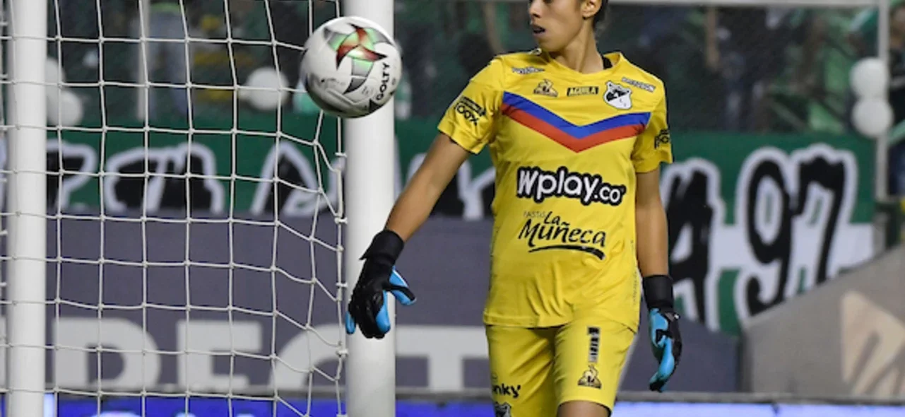 Castaño ahogó el grito de gol de América. / Foto: VizzorImage - Gabriel Aponte