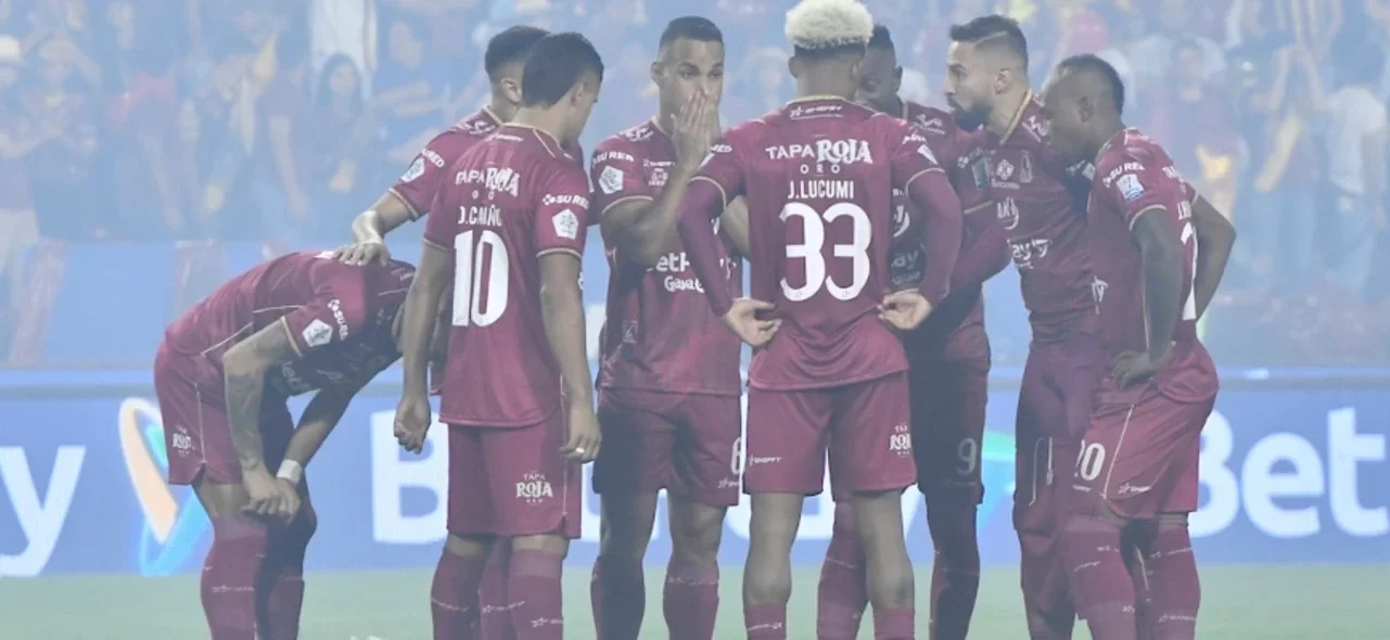 Deportes Tolima buscará ganarle a Flamengo en Ibagué. / Foto: VizzorImage - Gabriel Aponte