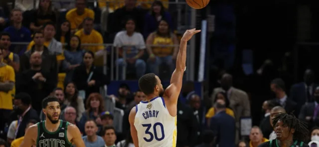 Warriors, a un triunfo de conquistar el título / AFP