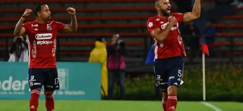 Triunfo Poderoso- VizzorImage