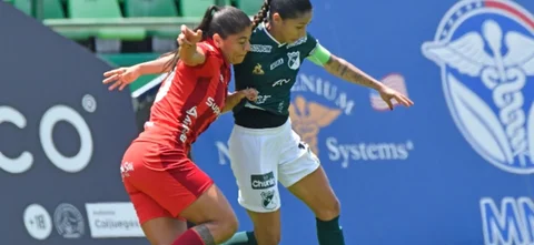 Cali y América se enfrentan por la Liga BetPlay. Foto: VizzorImage / Gabriel Aponte