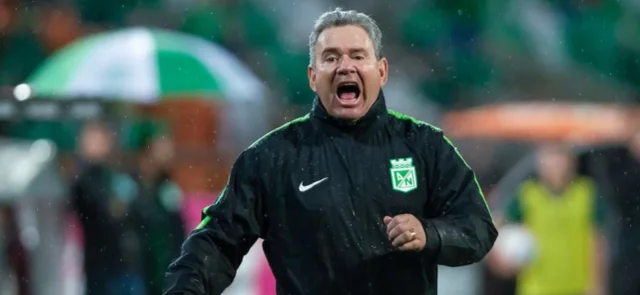 El ‘Arriero’ volvió a tocar la gloria con el equipo de sus amores | Foto: VizzorImage/León Monsalve