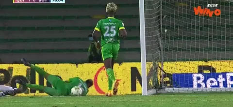 César Hinestroza se vistió de héroe para Quindío.