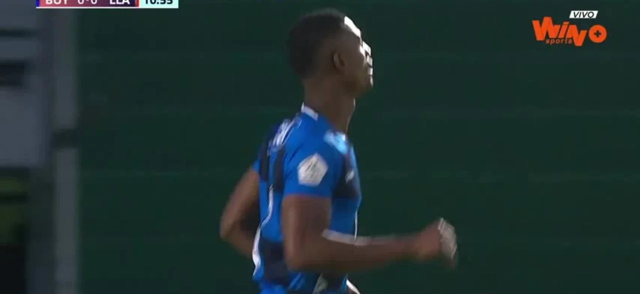 Boyacá Chicó se acercó al arco de Llaneros.