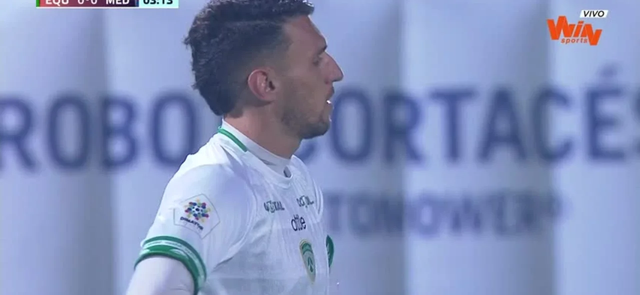 Washington Ortega quedó expulsado al minuto 3 del primer tiempo.