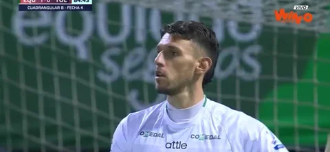 Ortega, con esta atajada, evitó el empate de Tolima