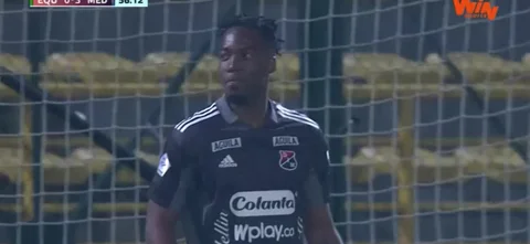 ¡Remate de Chaverra! Equidad buscó sorprender pero el travesaño fue protagonista