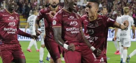 Sergio Mosquera marco el único gol del compromiso. / Foto: VizzorImage - Juan Torres