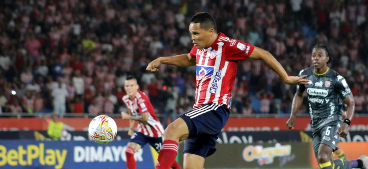 Bacca volvió a jugar con Junior luego de 10 años. / Foto: VizzorImage - Jairo Cassiani