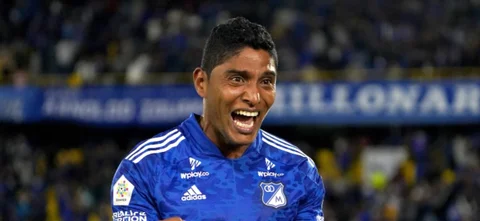 Luis Carlos Ruiz, delantero de Millonarios. / Foto: VizzorImage - Andrés Rot