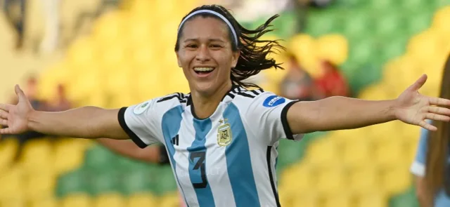 Argentina goleó 5-0 a Uruguay / AFP
