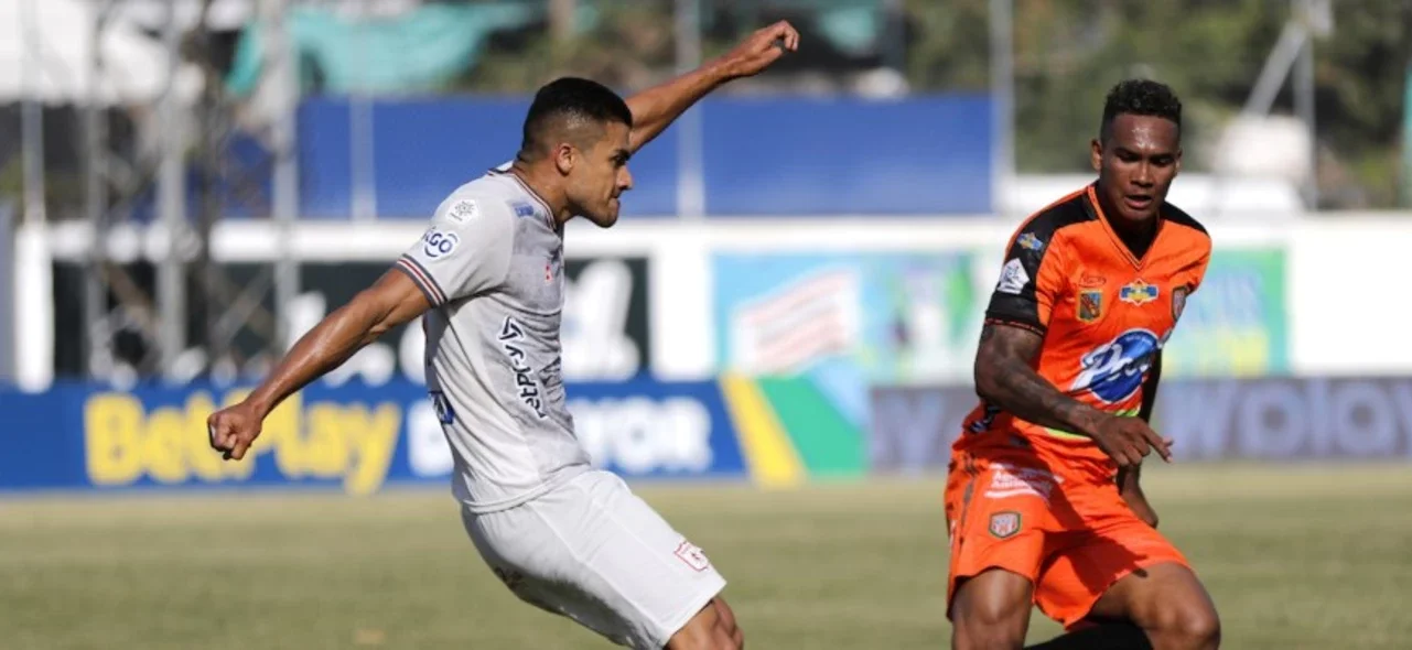 Envigado y América firmaron el empate | Foto: VizzorImage / Juan Augusto Cardona