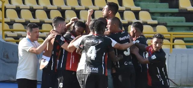 Cúcuta logró su primer triunfo | Foto: VizzorImage / Javier Garcia Salcedo