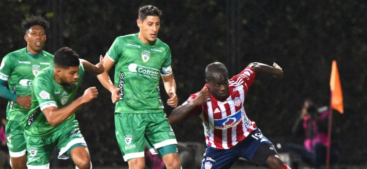 La Equidad y Junior empatan en Techo | Foto: VizzorImage / Felipe Caicedo