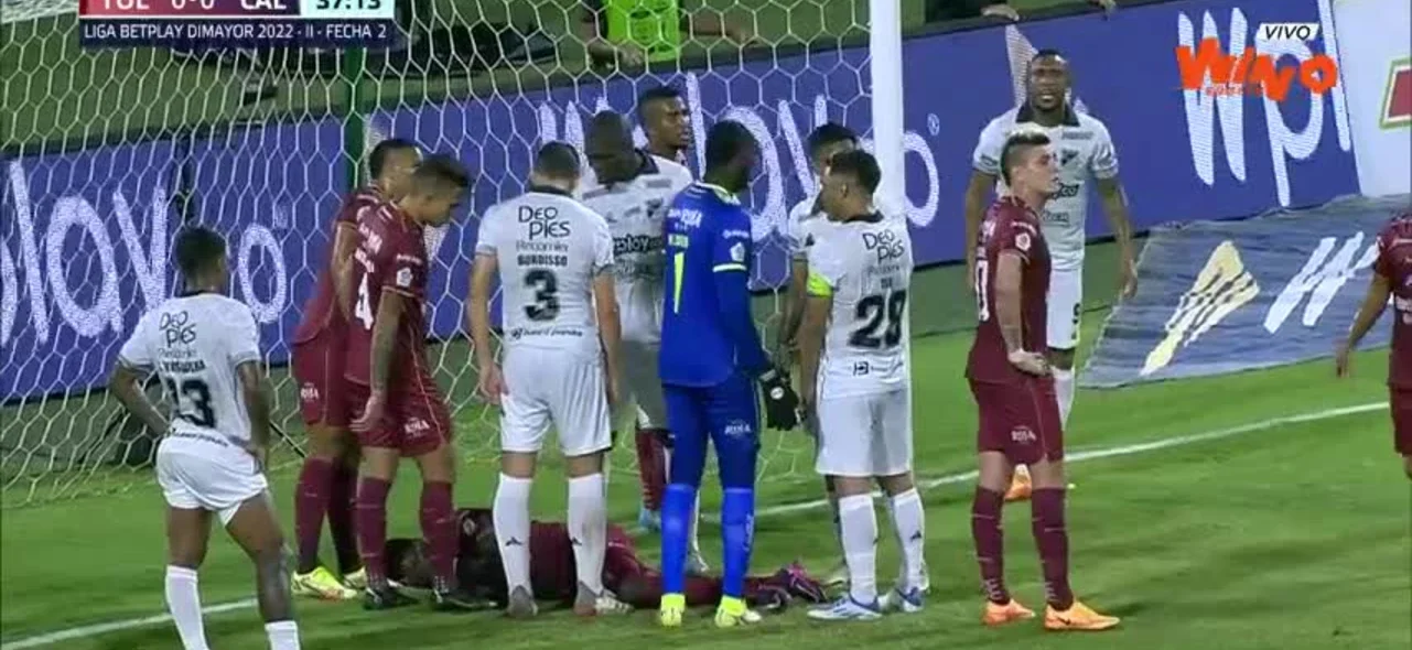 Deportivo Cali se queda con 10 hombres.