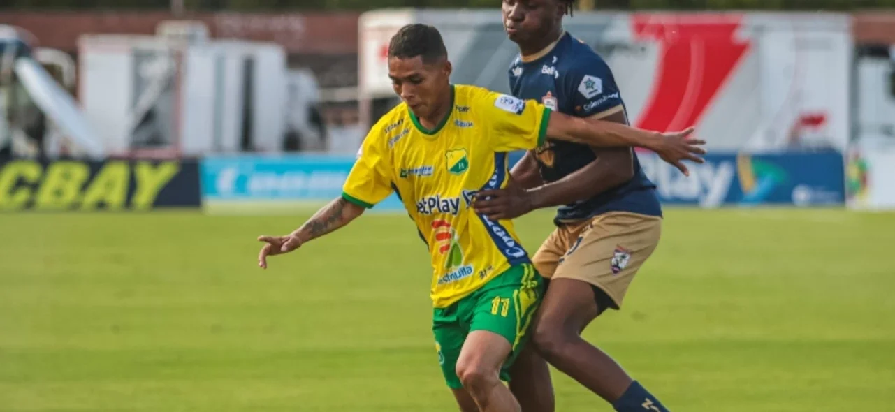 Victoria para el Real Cartagena 2-3 sobre Huila en Neiva -VizzorImage / Sergio Reyes