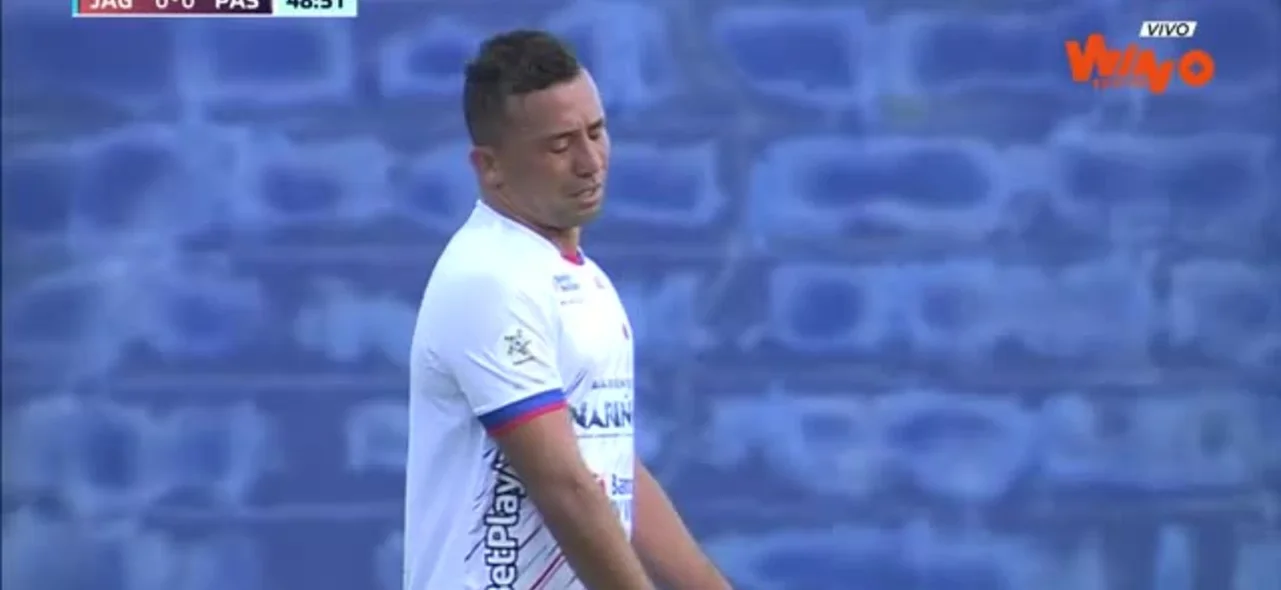 Jugada de Escalante en Jaguares vs. Pasto.