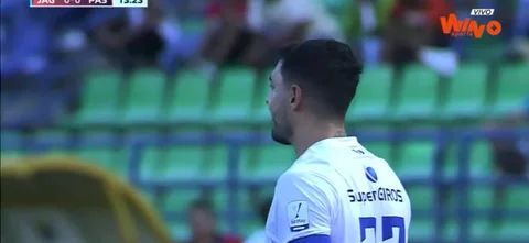 Jugada de Mariano Vásquez.