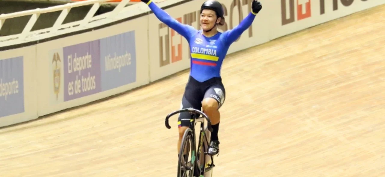 Martha Bayona logró la medalla de oro en Keirin. / Foto: Fedeciclismo.