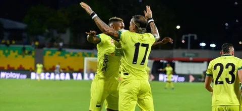 Dayro Moreno fue el autor del único gol de la noche en Bucaramanga. / Foto: VizzorImage - Miguel Vergell