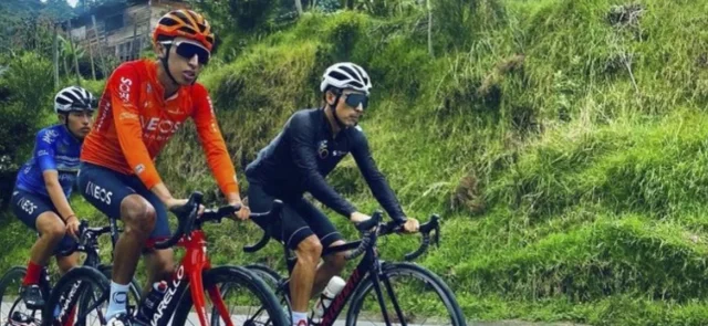Egan Bernal sigue en entrenamientos para volver a las competencias. / Foto: AFP.