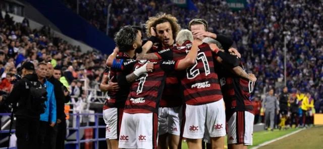 Flamengo aplastó 4-0 a Vélez. Foto: AFP