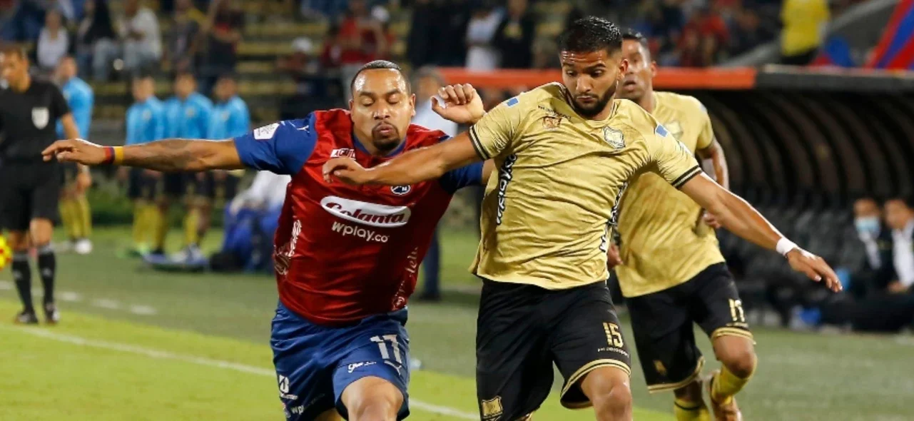 Águilas recibe a Medellín por la Liga BetPlay. Foto: VizzorImage / Donaldo Zuluaga