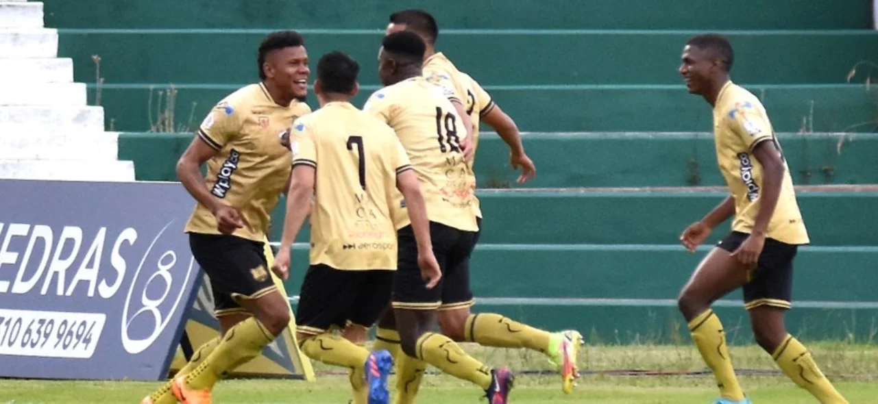 Jeisson Quiñones marcó el gol del triunfo | Foto: VizzorImage / Edward Leguizamon