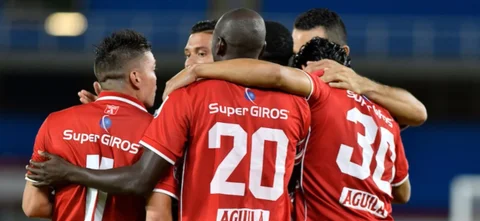 América logró su primer triunfo en la Liga | Foto: VizzorImage / Gabriel Aponte