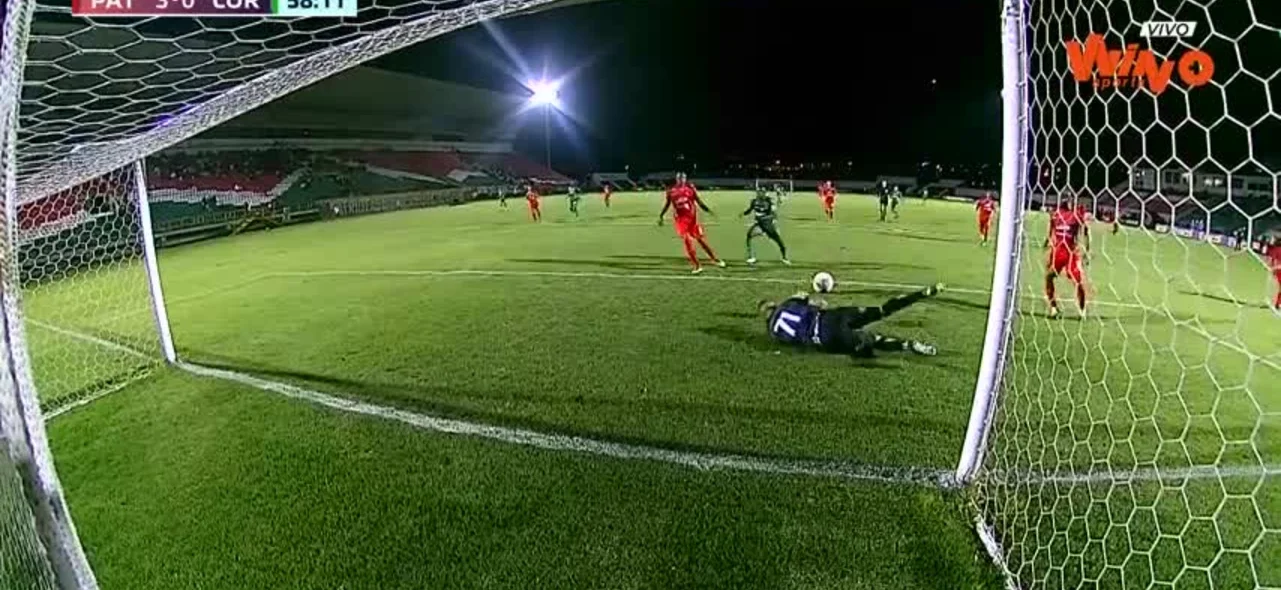 Hurtado atajó frente a Cortuluá.