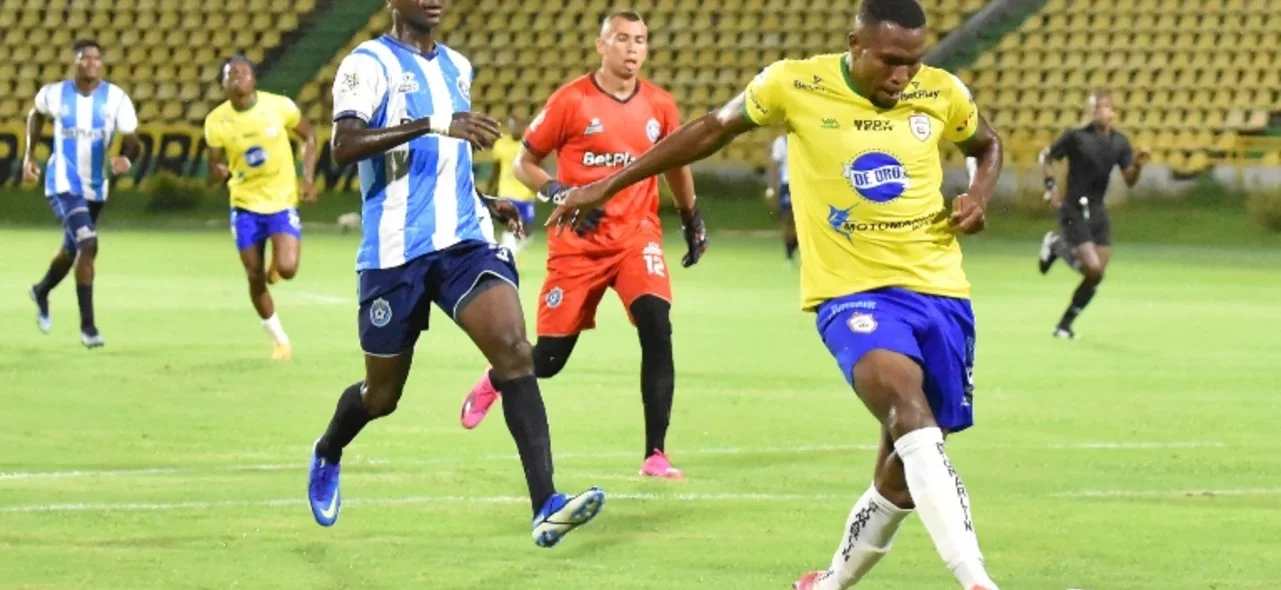 Real Cartagena y Real Santander empataron 2-2. Real Cartagena y Real Santander empataron 2-2.