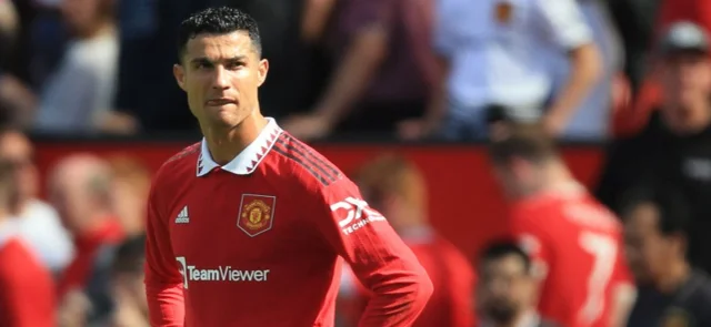 Cristiano inició desde el banco en la derrota de United / AFP