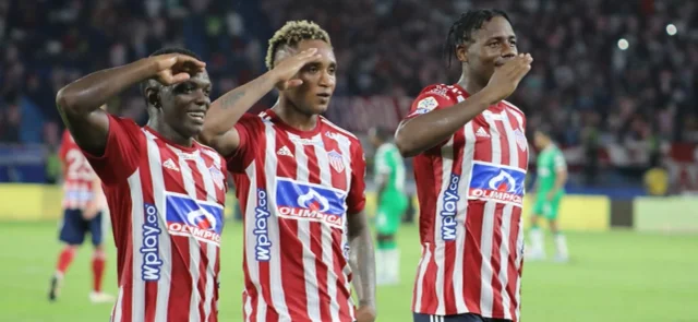 Junior visitará a Nacional para asegurar el pase a la semifinal de la Copa BetPlay - Foto: VizzorImage/Jairo Cassiani