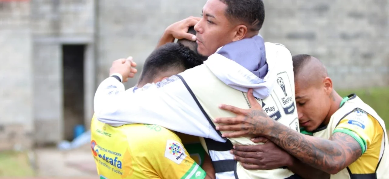 Triunfo para Leones 1-0 sobre Valledupar -VizzorImage / Andres Alvarez