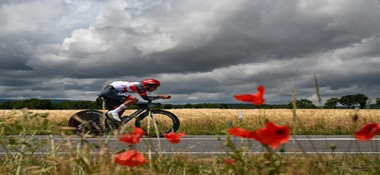 Molano con el equipo UAE Emirates Team registró uno de los cinco mejores tiempos. / Foto: AFP.
