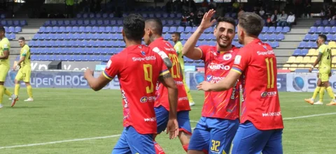 Mariano Vásquez marcó el gol del triunfo | Foto: VizzorImage / Leonardo Castro