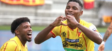 Castro y León le dieron el triunfo a Pereira. / Foto: VizzorImage / Pablo Bohorquez