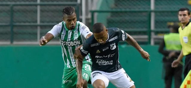 Nacional recibe a Cali por liga. Foto: VizzorImage / Gabriel Aponte