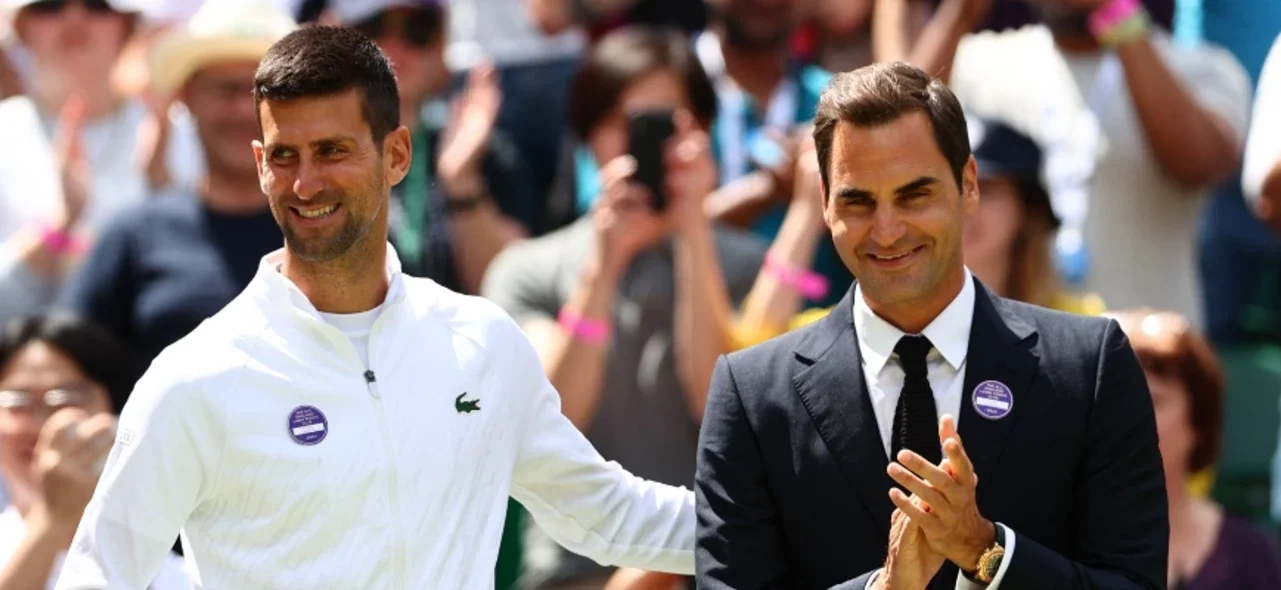 Novak Djokovic y Roger Federer. Foto: AFP