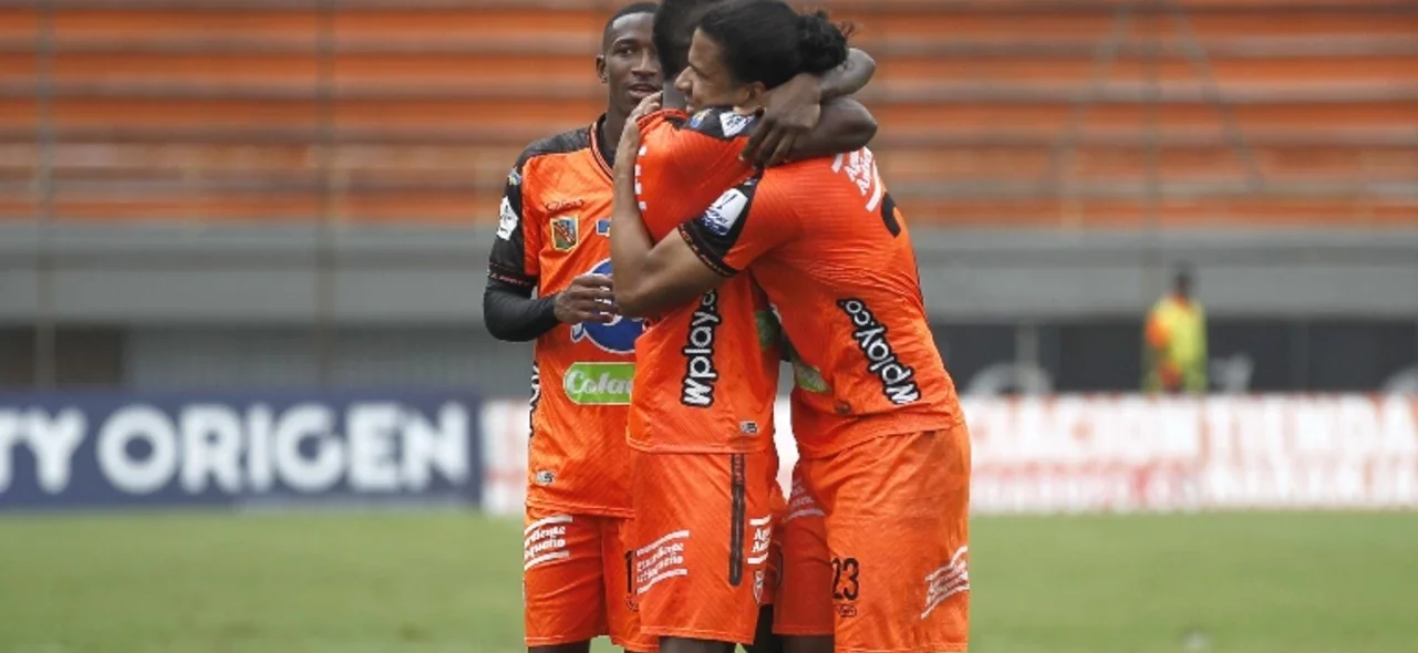 Triunfo para Envigado 3-2 sobre Cortuluá -VizzorImage /Juan Augusto Cardona